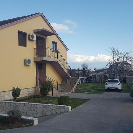 Hostel Vera - Airport Podgorica Exterior photo